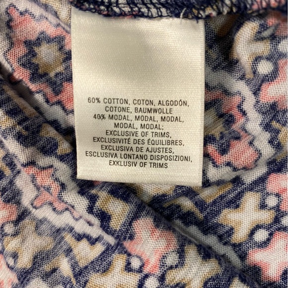 Akemi + Kin Anthropologie Galapa Print Asymmetrical Sleeveless Blouse - Picture 11 of 11